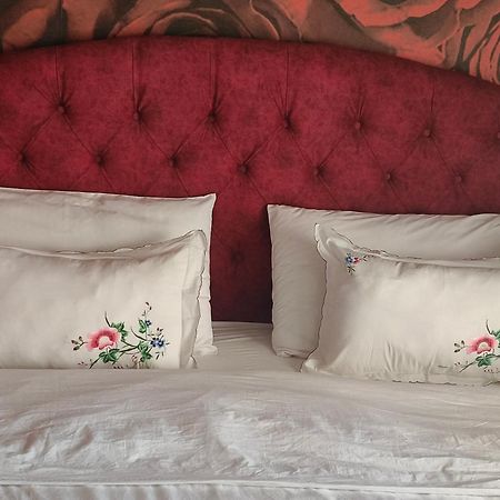 Ajilin Hotel Rooms Korce Quarto foto