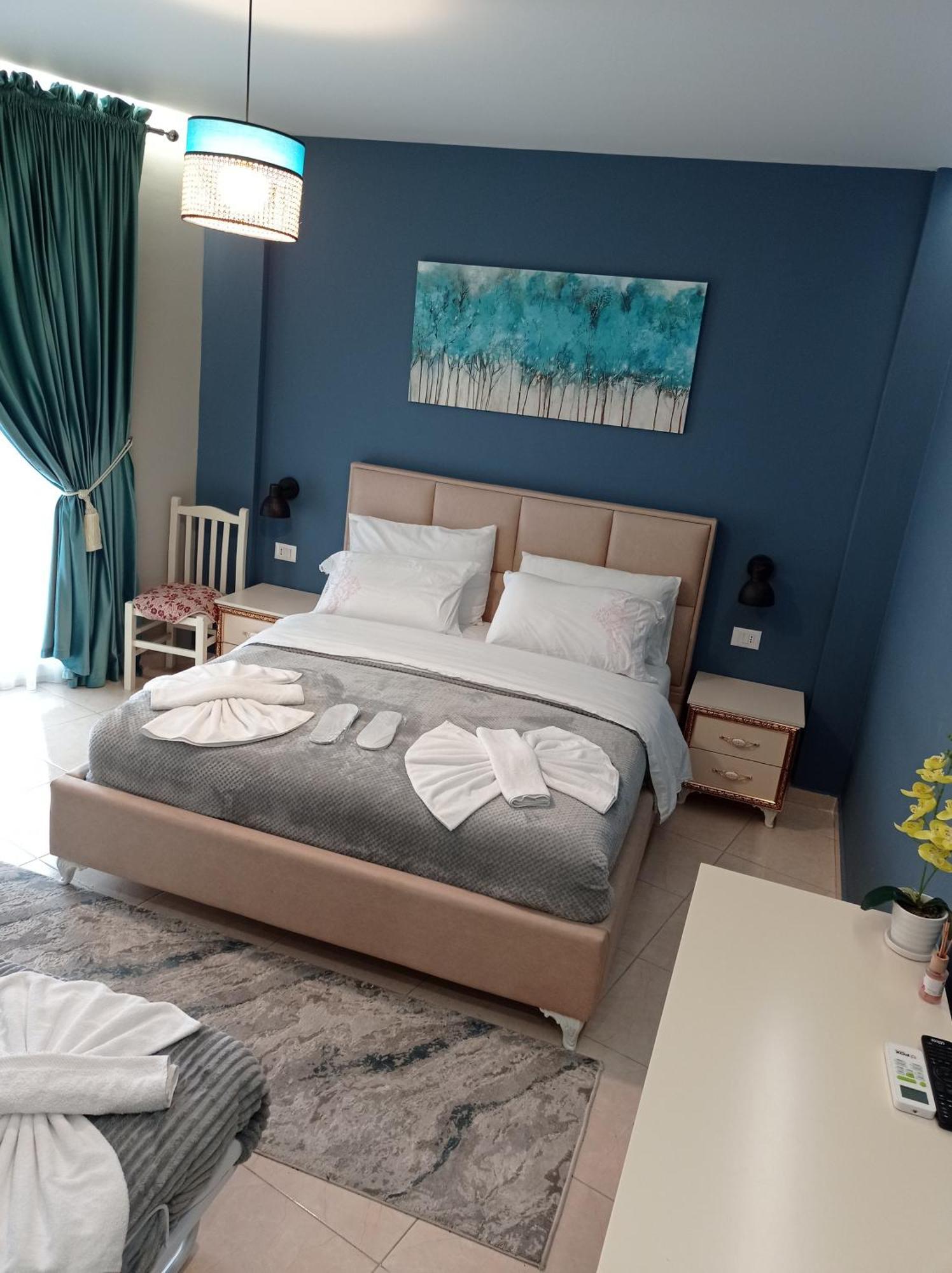 Ajilin Hotel Rooms Korce Quarto foto