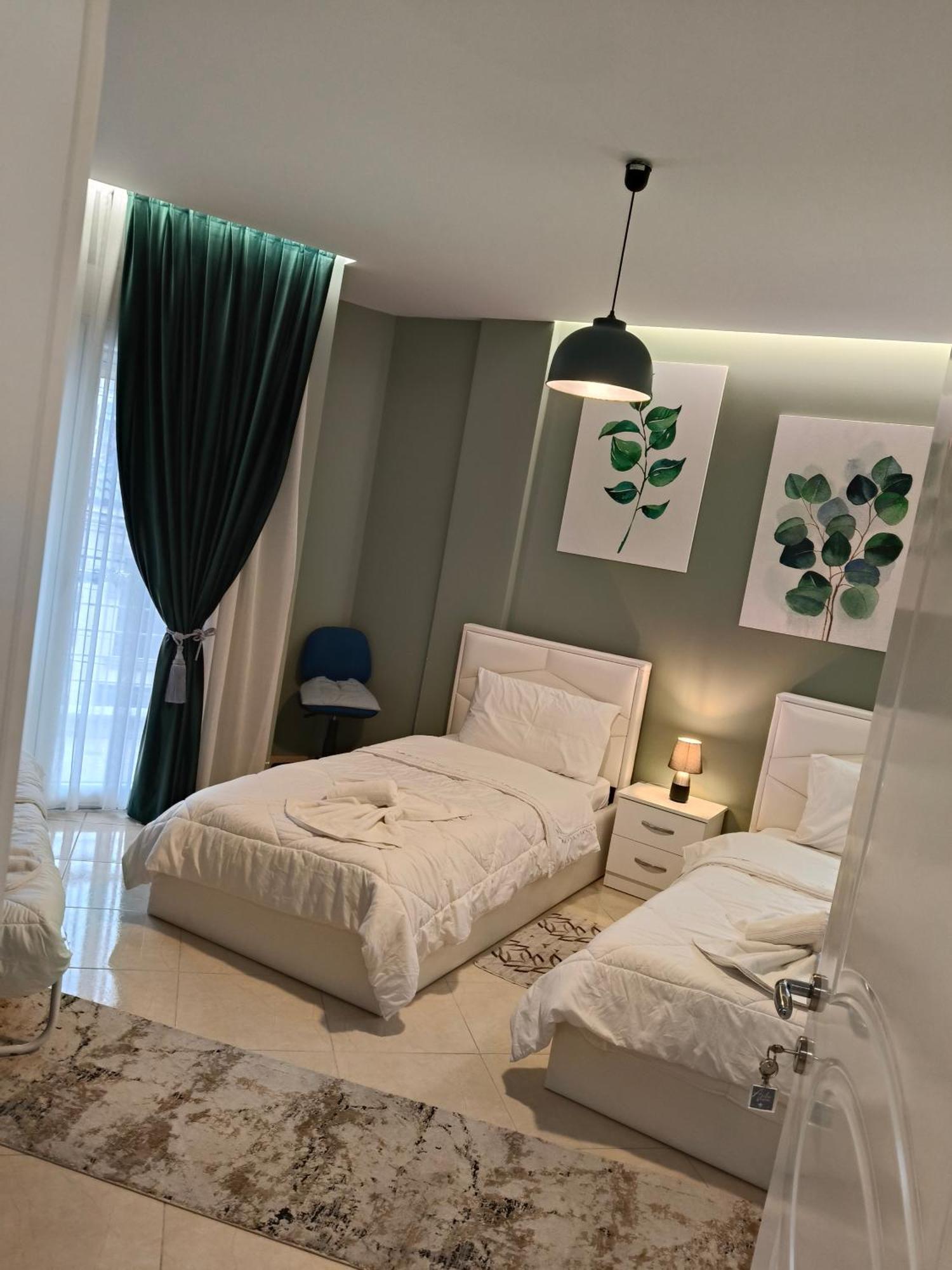 Ajilin Hotel Rooms Korce Quarto foto